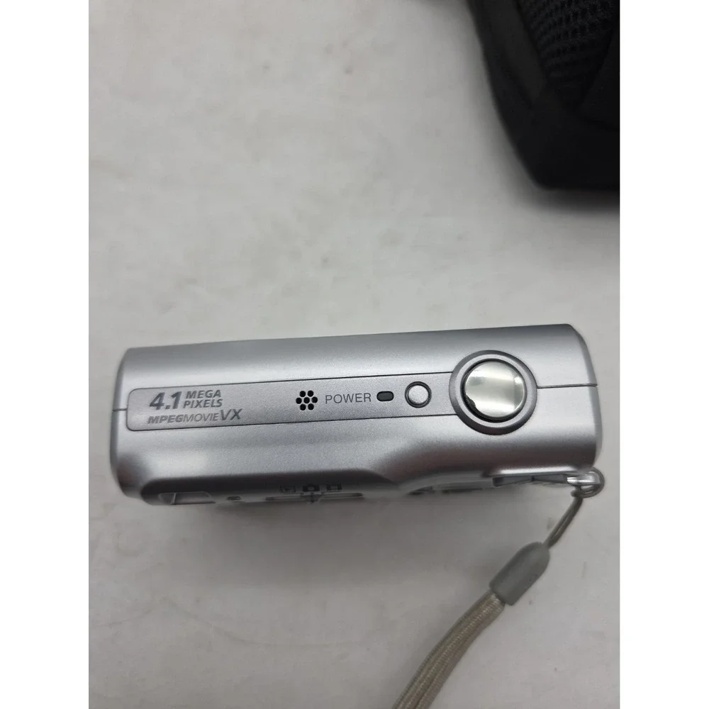Sony Cybershot DSC-S40 4.1mp Compact Digital Camera w/ SD Card and Case, WORKS